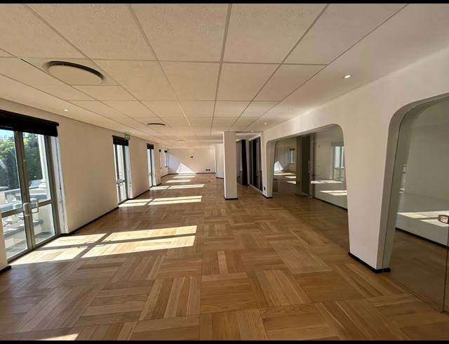 1,066M² OFFICE TO LET IN SANDTON CENTRAL